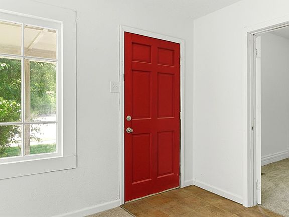 4th image of 423 Home Ave