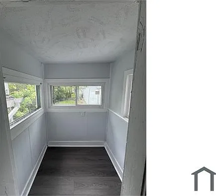 14308 Kingsford Ave — Photo 9