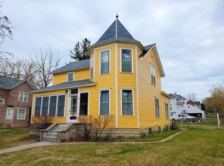 414 5th St NE, Staples, MN 56479