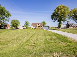 317 Country Meadows Dr, Providence, KY 42450