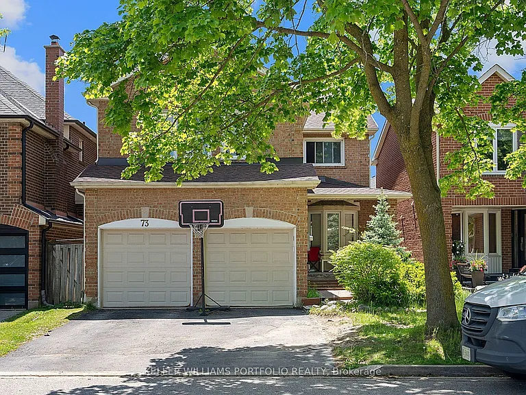 73 Jessica Gdns — Photo 1