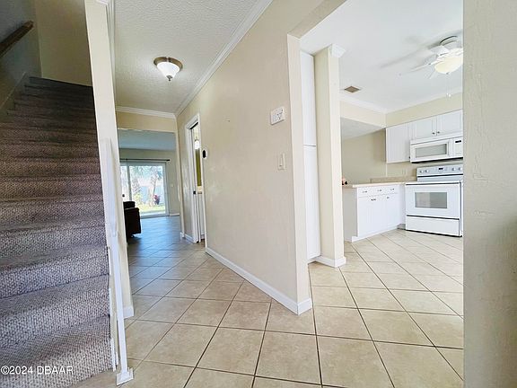 5th image of 4 Chippingwood Ln