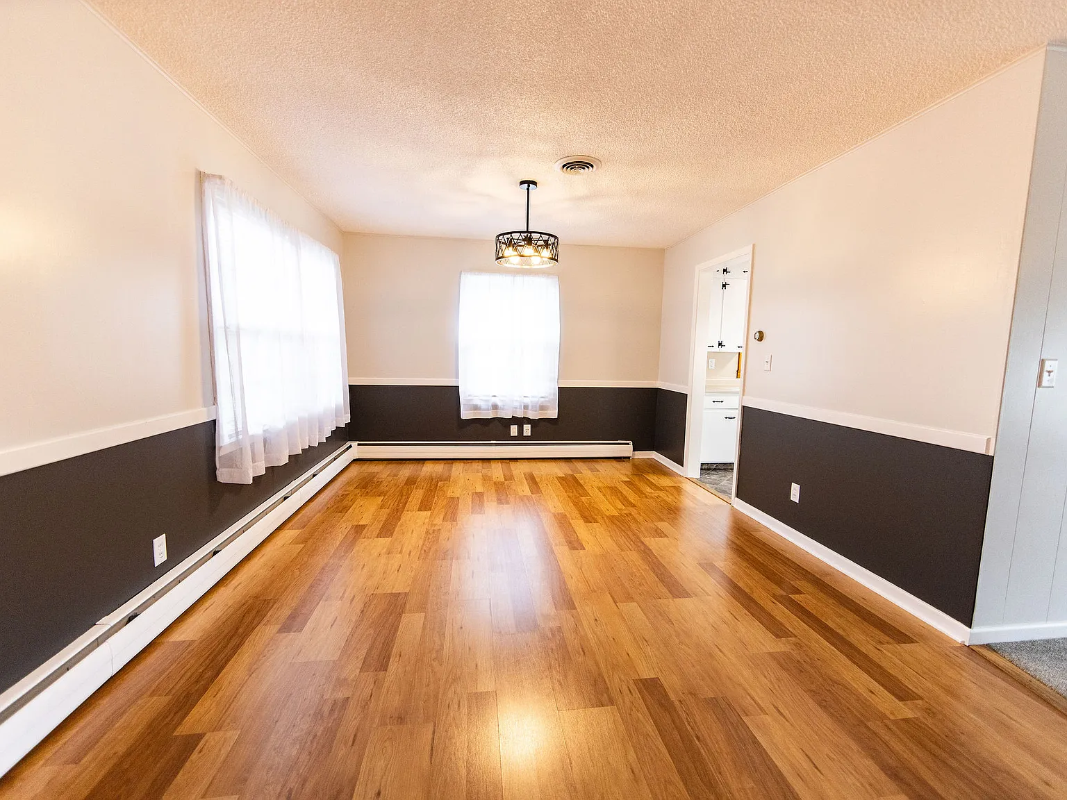 3 bed, 1930 sqft, $1,750 — Photo 3