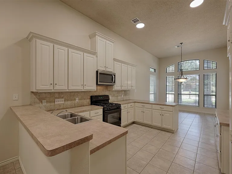 12460 Lyra Dr — Photo 13