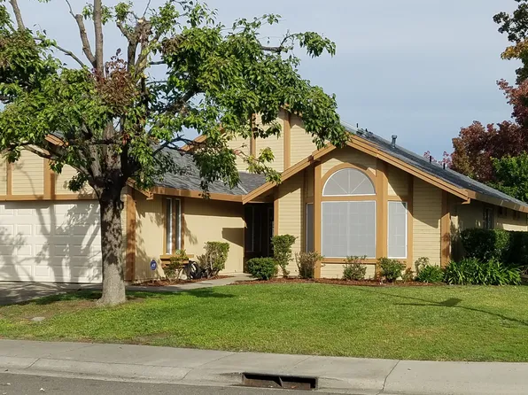 2 Twin Leaf Ct, Sacramento, CA 95838