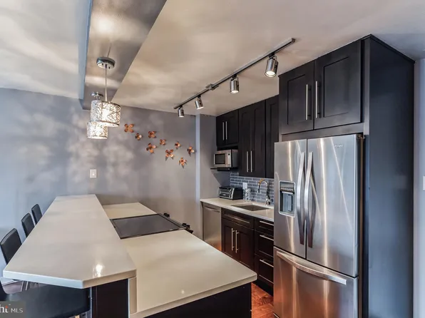 1420 Locust St APT 11O, Philadelphia, PA 19102