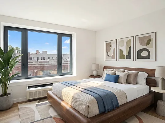 Bedroom, photo 1