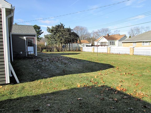 2nd image of 518 Grand Ave