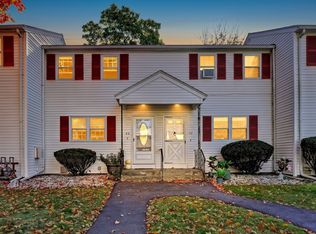 48 Arnold Ave #48, Lowell, MA 01852