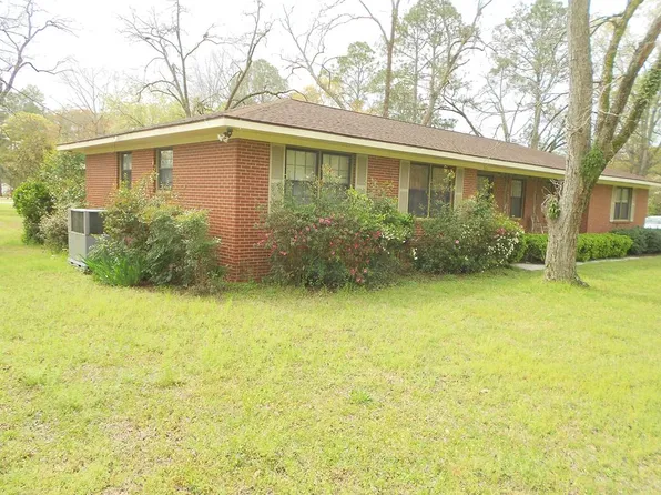 501 Harris St, Montezuma, GA 31063