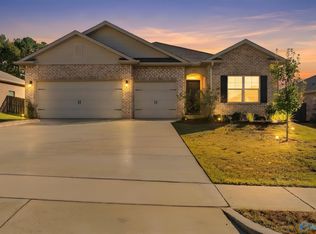 240 Poplar Hollow Dr, Harvest, AL 35749