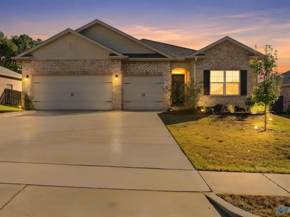 240 Poplar Hollow Dr, Harvest, AL 35749