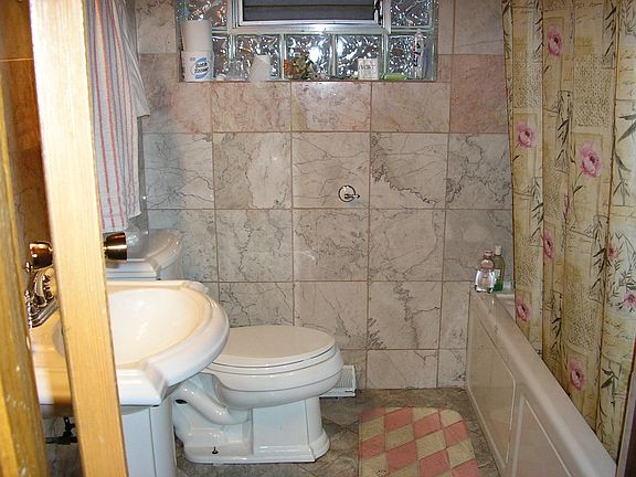 Full bathroom