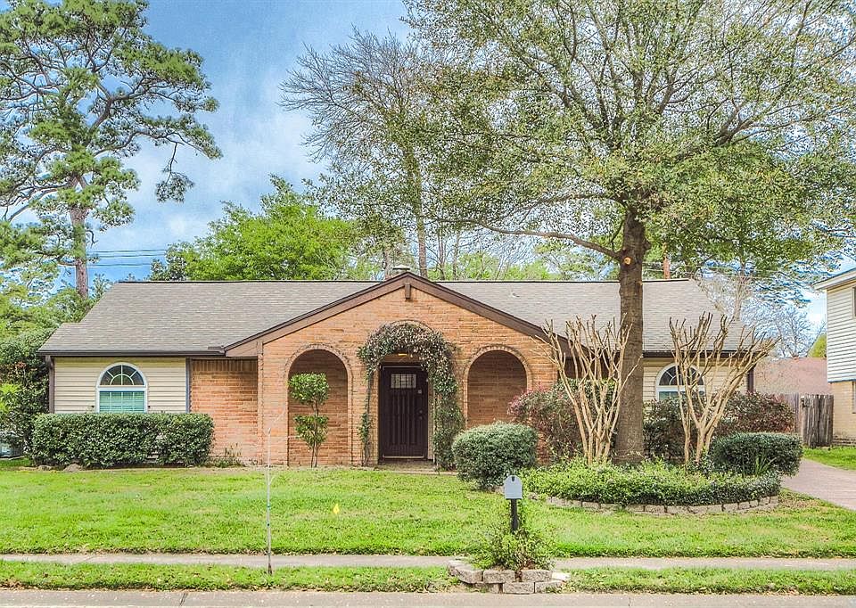 1st image of 7122 Woodfern Dr