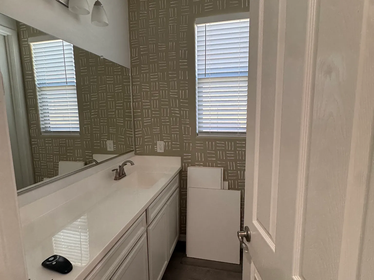 S 78th Dr, Phoenix — Photo 4