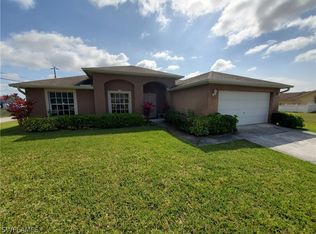 2109 NE 9th Place Cpe, Coral, FL 33909