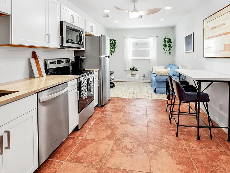 3652 SE 5th Ct — Photo 7