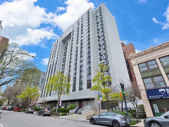 1221 N Dearborn Pkwy #403S, Chicago, IL 60610