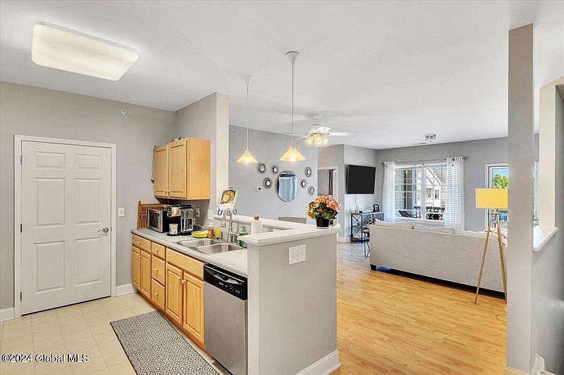 5th image of 106 N Ridge Estates