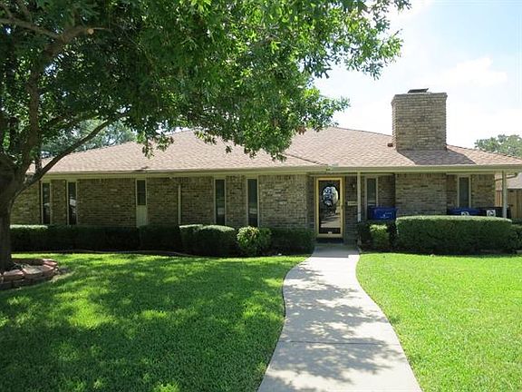 2nd image of 2102 Brentwood Dr