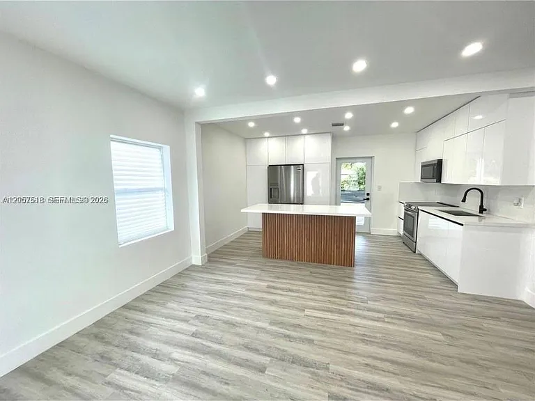 14641 Jackson St — Photo 7