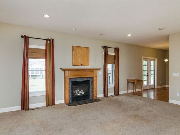2nd image of 130 Driftwood Cir