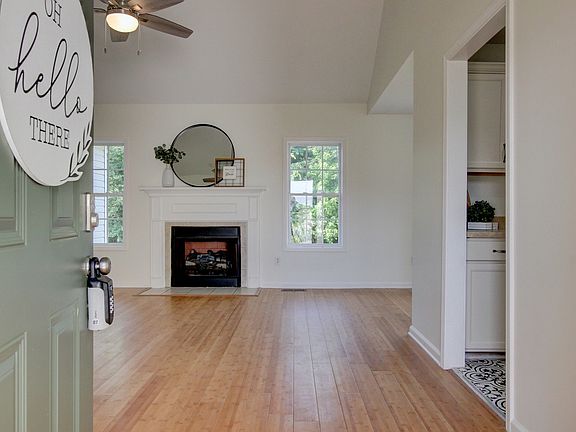 2nd image of 840 Cindy Jo Ct