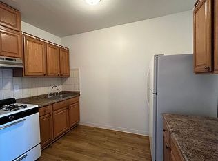 696 Jerome St FLOOR 2, Brooklyn, NY 11207