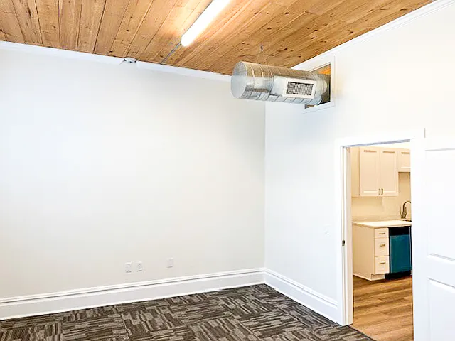 421 University Ave #B — Photo 31