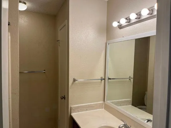 2126 Hazlitt Dr, Houston, TX 77032