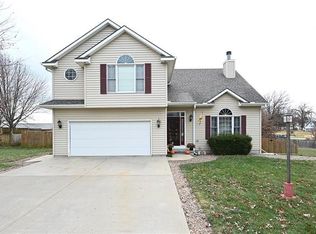 109 Somerset Dr, Gower, MO 64454