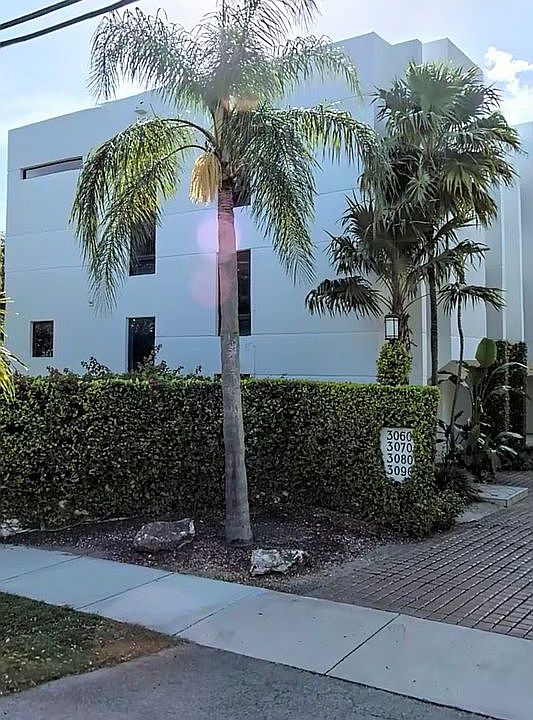 1st image of 3090 Virginia St #1