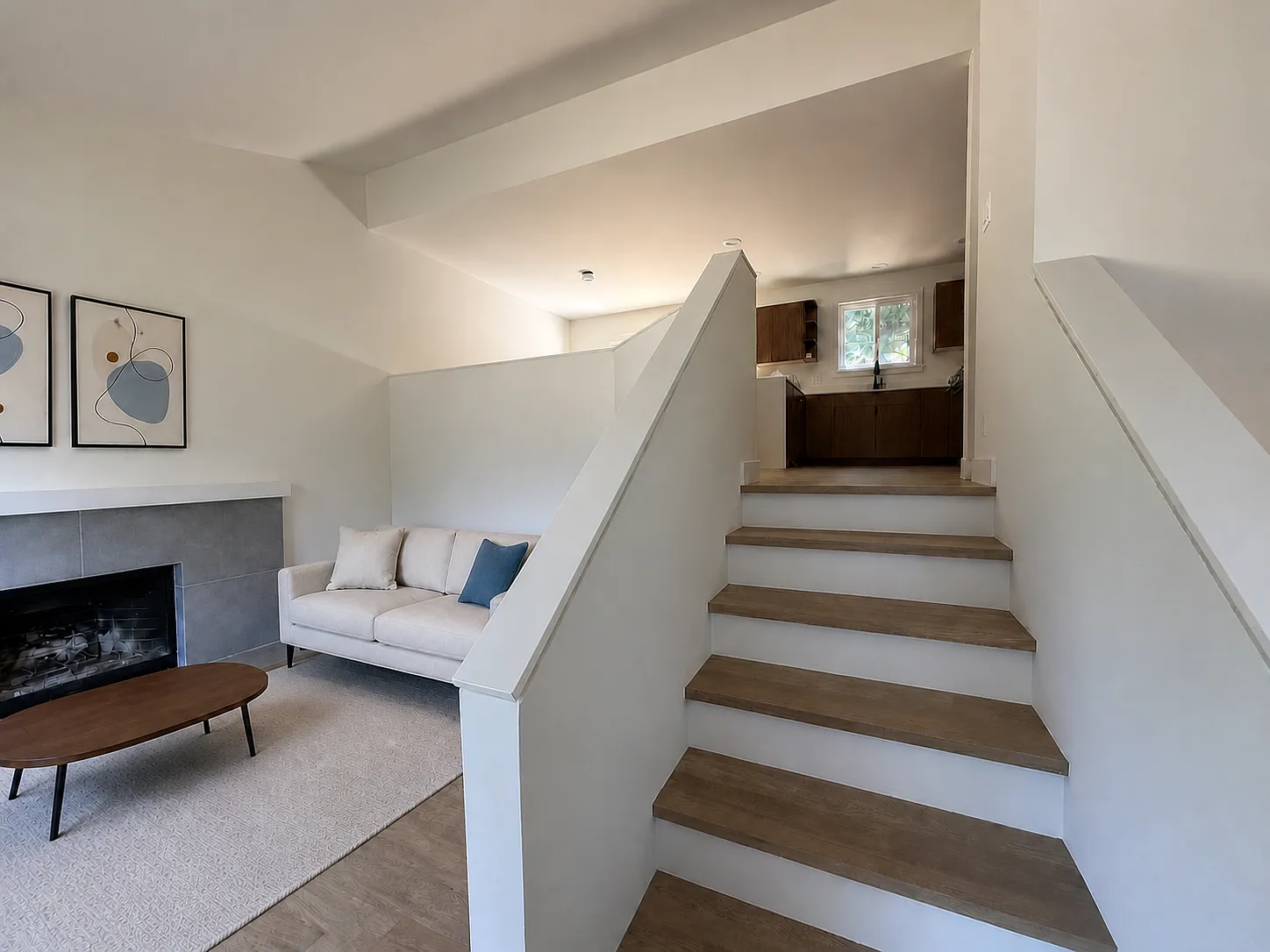4 bed, 1690 sqft, $4,950 — Photo 4