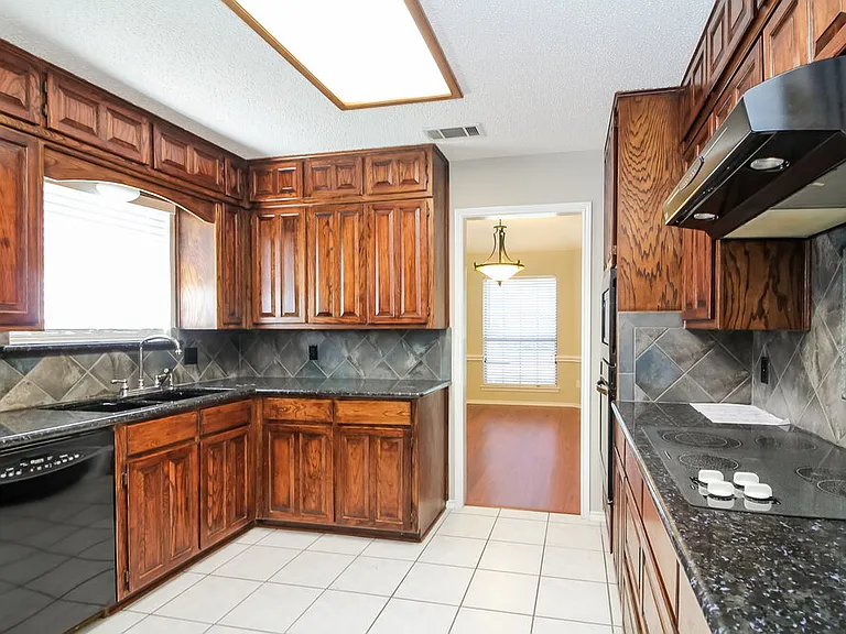 7709 Harmony Dr — Photo 4