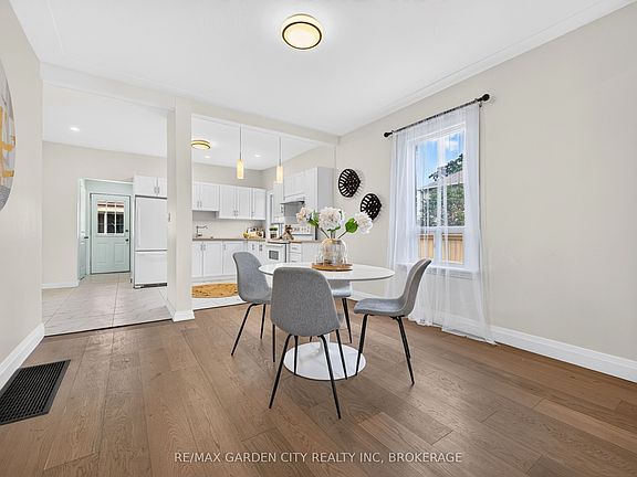 4th image of 75 Keith St