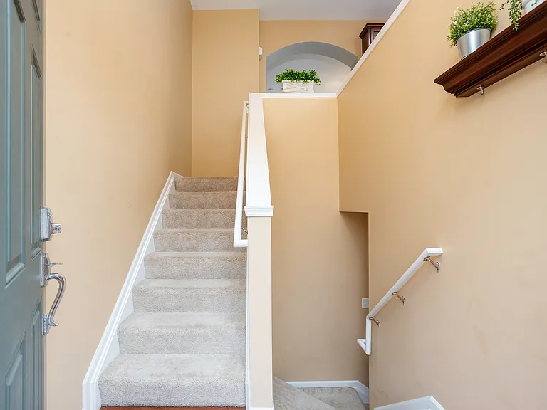 27844 Hopkins Dr — Photo 17