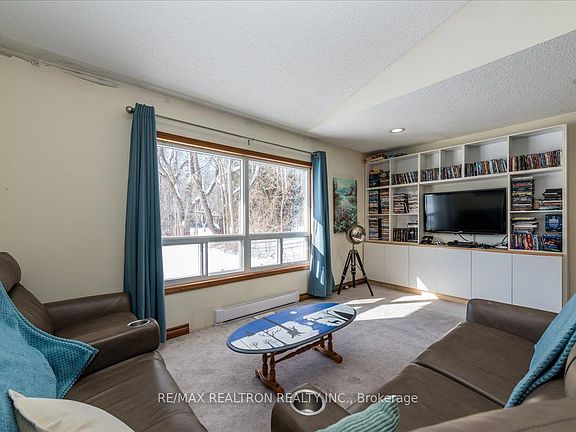 4th image of 4051 Glen Cedar Dr