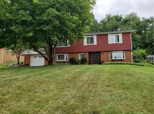 1168 Saint Vincent Dr, Monroeville, PA