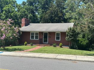 651 Willow St, Mount Airy, NC 27030