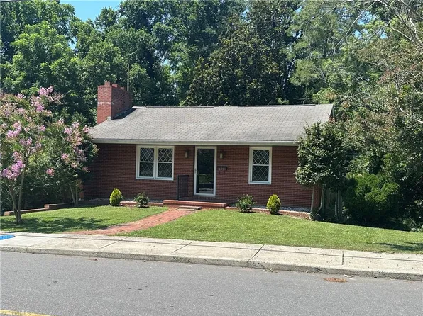 651 Willow St, Mount Airy, NC 27030