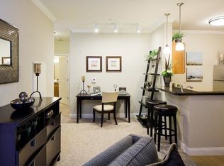 75 Parkview St APT 302, Weymouth, MA 02190