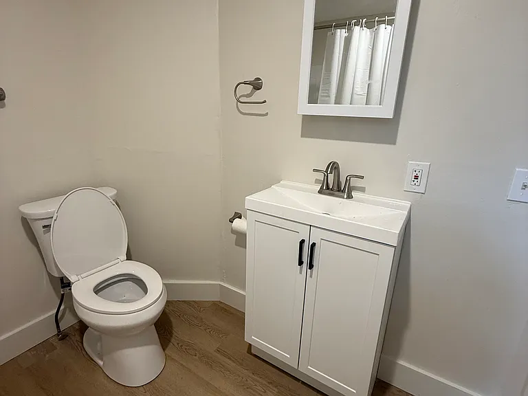 432 Hayward Ave #UP — Photo 8