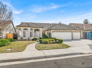 1671 E Plymouth Way, Fresno, CA