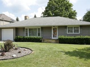 422 Pershing Ave, Wheaton, IL 60189