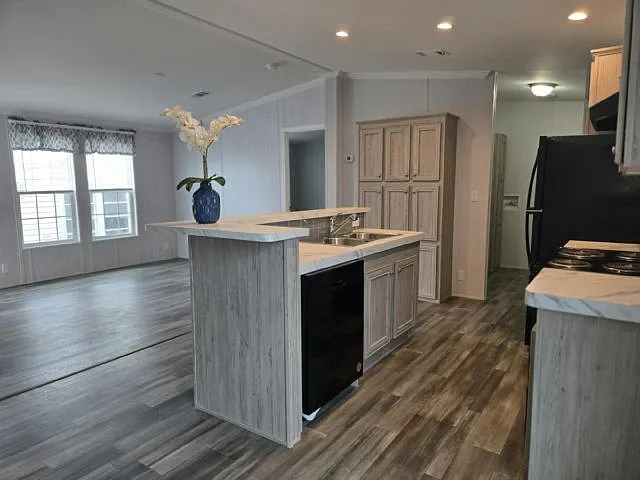 5611 Bayshore Rd — Photo 4