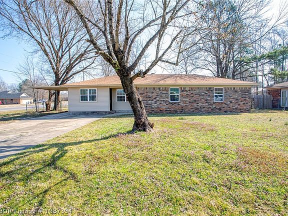 2nd image of 2 S 15th St