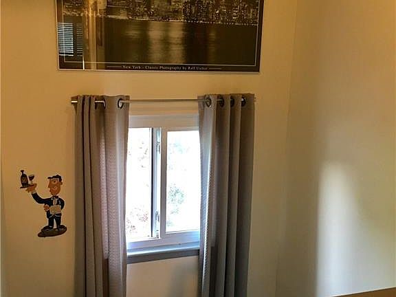 4th image of 12 Van Buren Ave #2