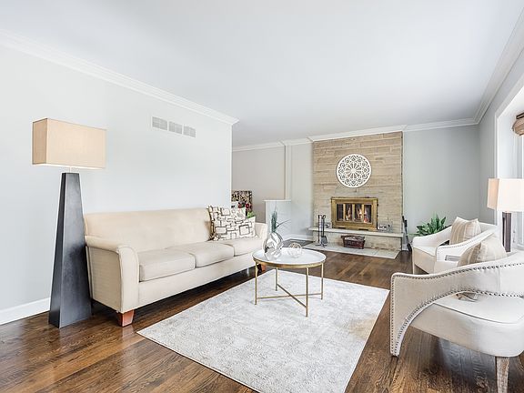 3rd image of 14858 Parkside Ave