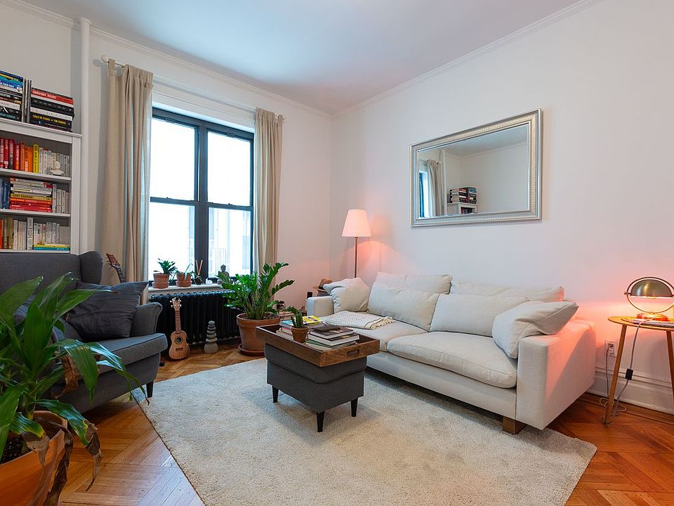 1st image of 568 5th St APT 1B