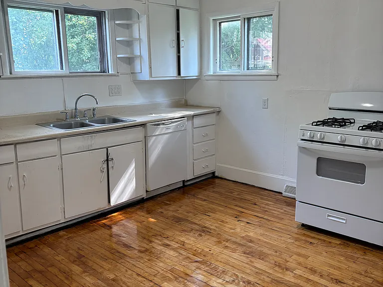 1012 Dove St — Photo 18